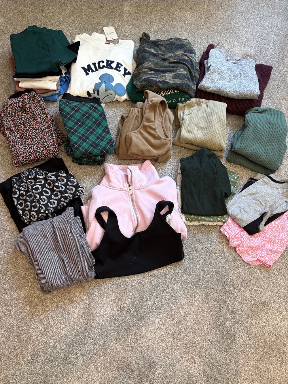 Women’s XS/S/M clothes bundle!